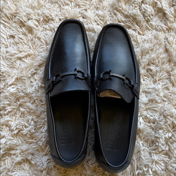 Men's Ferragamo Grandioso Gancini Bit Leather Loafers - Picture 4 of 6